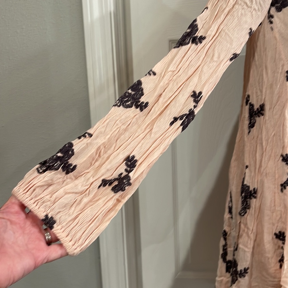 Peach and Gray Top - Picture 2 of 5